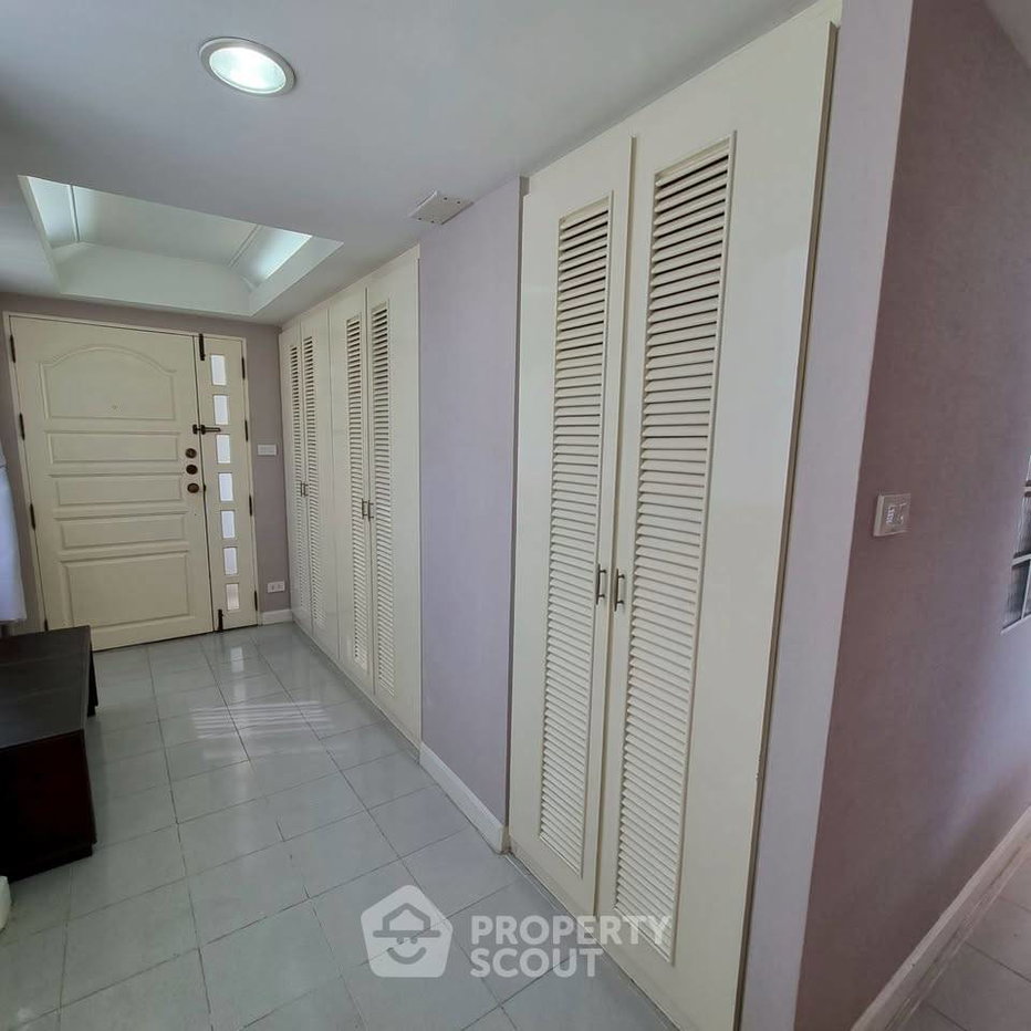 รูป คอนโด 2-ห้องนอน ที่ ศุภาลัย เพลส สุขุมวิท 39 ใกล้ BTS พร้อมพงษ์ (ID 2822932) - รูปที่ 42/48