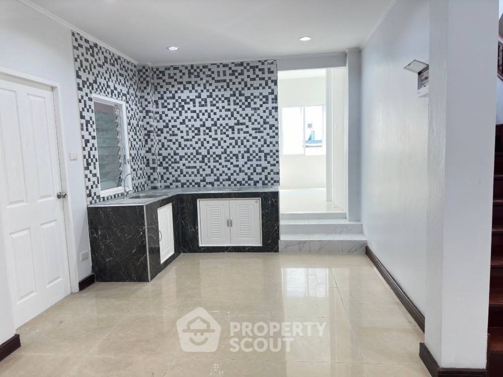 รูป บ้าน 4-ห้องนอน ใน แสนแสบ (ID 1479899) - รูปที่ 2/7