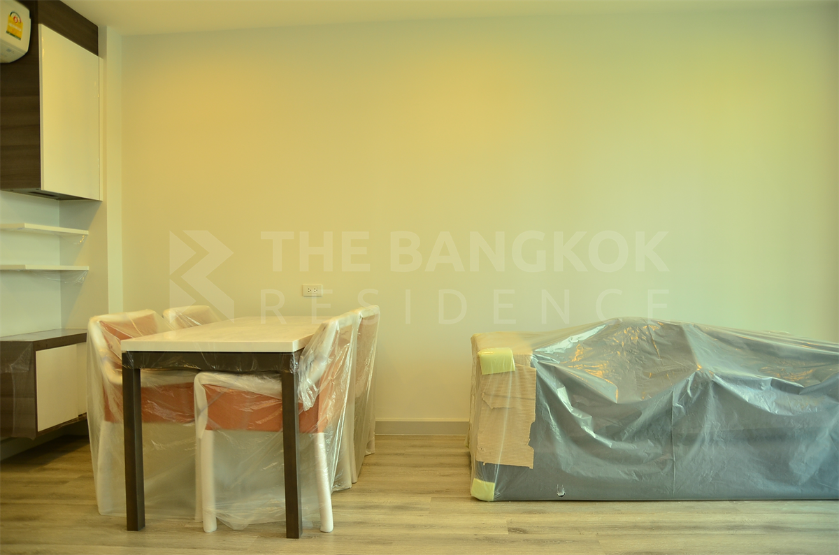 picture Centric Sathorn-St.Louis near BTS Saint Louis Easy Travel, Fully Utilized Space - 3/10