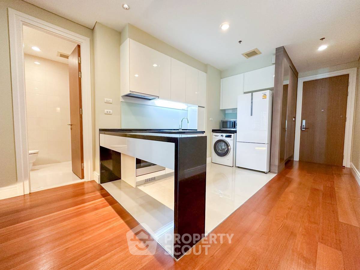 picture 2-BR Condo at Bright Sukhumvit 24 Condominium near BTS Phrom Phong (ID 2823181) - 8/13