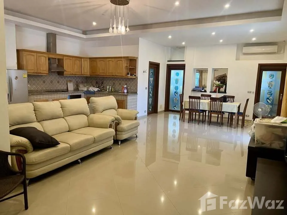 picture 7 bedrooms and 5 bathrooms within its high-quality construct 6204443 - 11/16