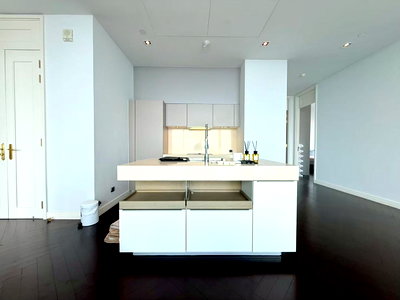 Condos for rent : LTHC15123 - Luxury Condo Private Lift for Rent Phrom Phong | City Lifestyle Best Value | Near BTS Phrom Phong | 220,000 THB 