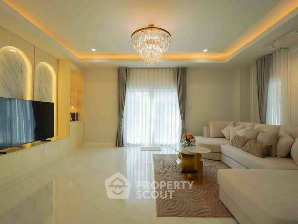 รูป คอนโด 3-ห้องนอน ที่ บ้านสวนลลนา-สวนหลวง ใน ดอกไม้ (ID 2823086) - รูปที่ 2/33