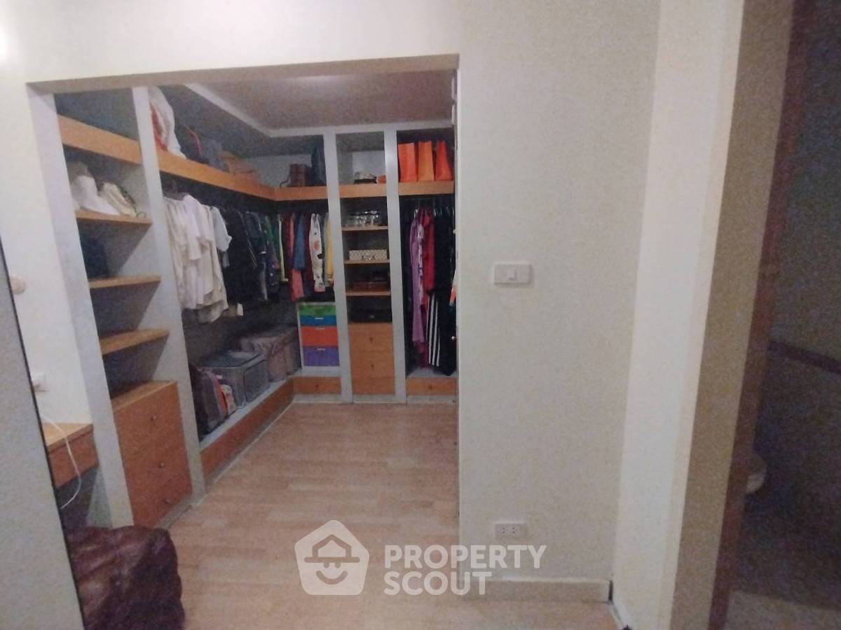 รูป คอนโด 3-ห้องนอน ที่ อารีย์ เพลส สุขุมวิท 26 ใกล้ BTS พร้อมพงษ์ (ID 2823477) - รูปที่ 17/40