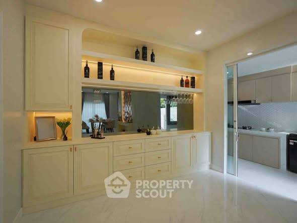 รูป คอนโด 3-ห้องนอน ที่ บ้านสวนลลนา-สวนหลวง ใน ดอกไม้ (ID 2823086) - รูปที่ 4/33