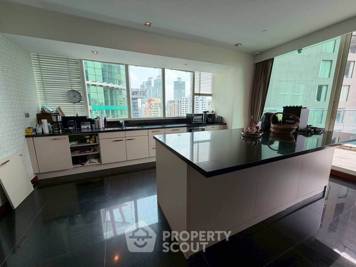 รูป คอนโด 3-ห้องนอน ที่ เลอ รัฟฟิเน่ สุขุมวิท 31 ใกล้ BTS พร้อมพงษ์ (ID 2821289) - รูปที่ 7/19