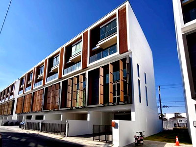 Houses for sale Phatthanakan Road : Shizen Phatthanakan 32 4 bedrooms, for sale