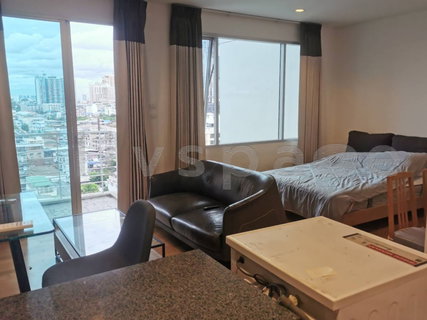 รูปภาพ ▚ LI187ツ FOR RENT: Villa Sathorn Studio 38sqm. ✨ Spacious Unit! Unbeatable Price, Next to BTS, Minutes to Sathorn CBD 🏙️