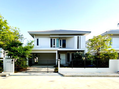บ้านเดี่ยว เทสโก้โลตัส บางพลี : ขายบ้านเดี่ยว Siwalee บางนา กม.13 ขนาดที่ดิน 54 ตารางวา 3 ห้องนอน 3 ห้องน้ำ 10.5ลบ.