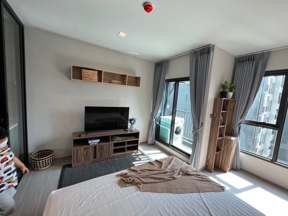 รูป 🏙️ Life Asoke Rama 9 | Studio 25 ตร.ม. | ใกล้ MRT เพียง 300 ม. | วิวเมือง + ทิศใต้ ลมดีทั้งปี - รูปที่ 8/9