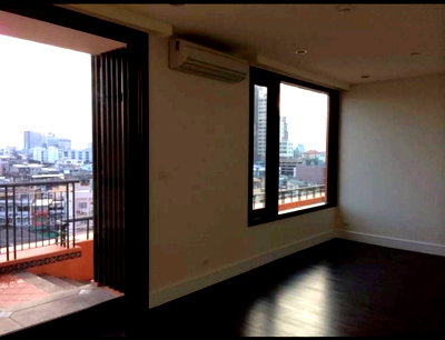 ขายคอนโด : LTH15111 -; Spacious Condo Prime Location for Sale Asoke | City Lifestyle Best Value | Near BTS Asoke | 27 MB 