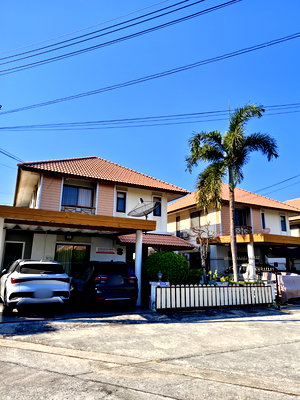 บ้านเดี่ยว เมืองชลบุรี ชลบุรี : ขายบ้านเดี่ยว 2 ชั้นหลังมุม 64 ตรว. เดอะคันทรี่ปาร์ค 2 เลี่ยงหนองมนชลบุรี