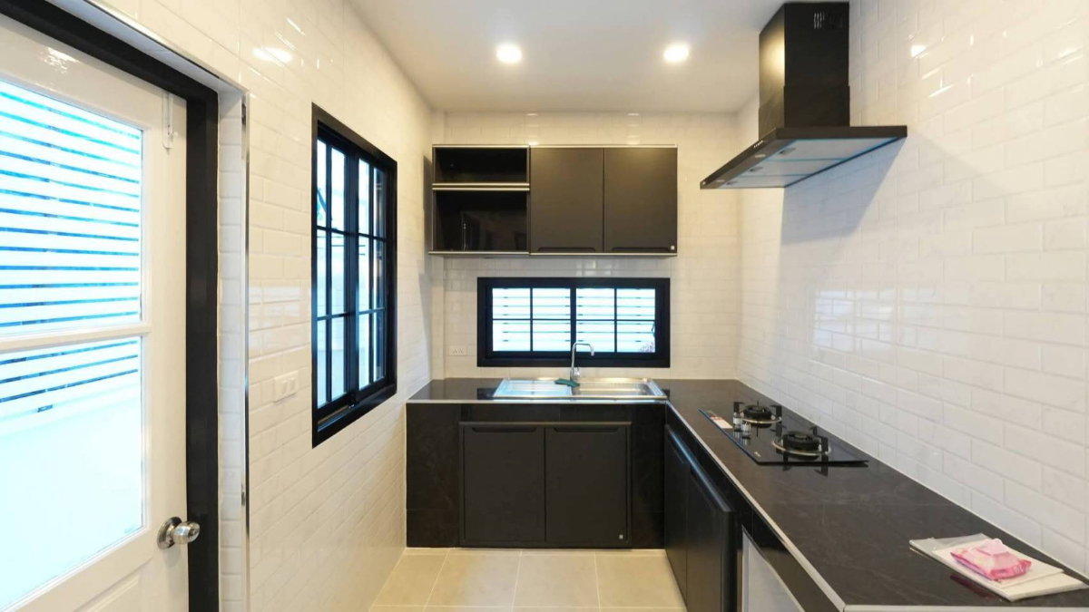 รูป บ้านเดี่ยวหลังใหญ่ หมู่บ้านมัณฑนา รังสิตคลอง 2 ต.ประชาธิปัตย์ อ.ธัญบุรี ปทุมธานี ถนนรังสิต-นครนายก หลังมุมต้นโครงการ แต่งสวย - รูปที่ 30/55