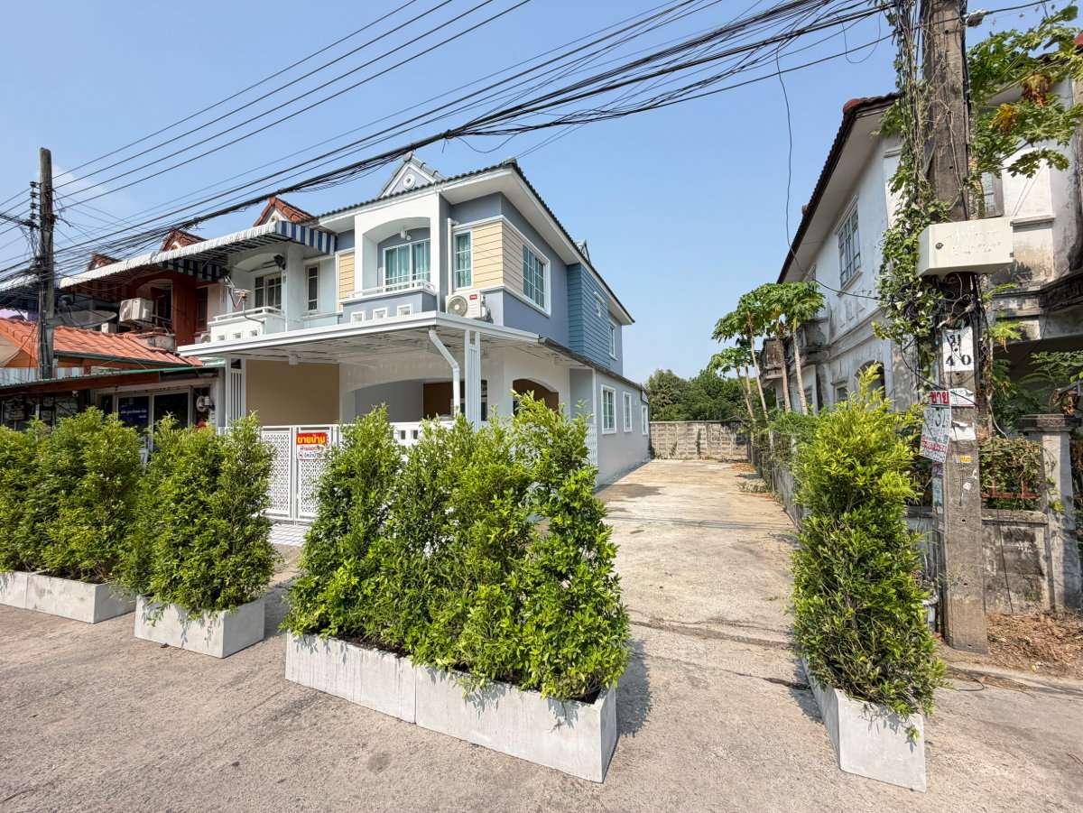 รูป ลดพิเศษ..บ้านทำเลดี ถนนเมน ค้าขายได้ รีโนเวทใหม่ หมู่บ้าน เคซี.รามอินทรา2 หทัยราษฎร์39 คลองสาม เฟอร์นิเจอร์จัดเต็ม สวยงาม กว้างราคาถูก เพิ่มแอร์  - รูปที่ 2/33