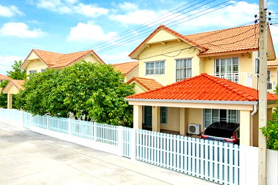 บ้านเดี่ยวให้เช่า : อยุธยา บ้านเดี่ยว 2 ชั้นสภาพดี 4 นอน ถ.โรจนะ คลองสวนพลู อุทัย 2 น้ำ ใกล้นิคมอุตสาหกรรมโรจนะ 900 ม. 65ตร.ว. 130 ตร.ม.