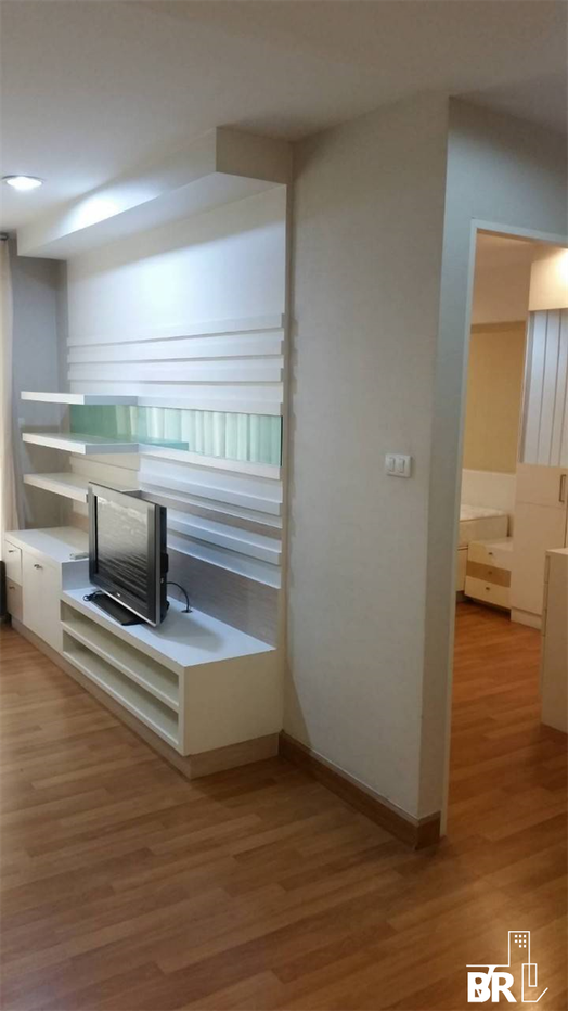 picture Fits All Lifestyles The Aree Condominium near BTS Ari - 1/10