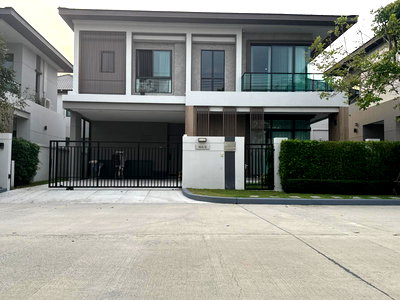 บ้านเดี่ยว สมุทรปราการ : 🔥 ขายขาดทุน  บ้านสวยพร้อมอยู่ Bangkok Boulevard Bangna-Srinakarin (บางกอก บูเลอวาร์ด บางนา-ศรีนครินทร์) โซนบางนา 🌳 ทำเลดี เดินทางสะดวก ฟังก์ชันครบ