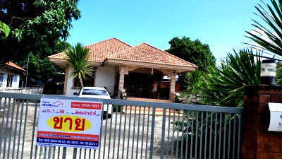 บ้านเดี่ยวชั้นเดียว ในซอยศาลาประชาคม สัตหีบ ถนนพลูตาหลวง อำเภอสัตหีบ จังหวัดชลบุรี(29324-0002) ธนกฤษ