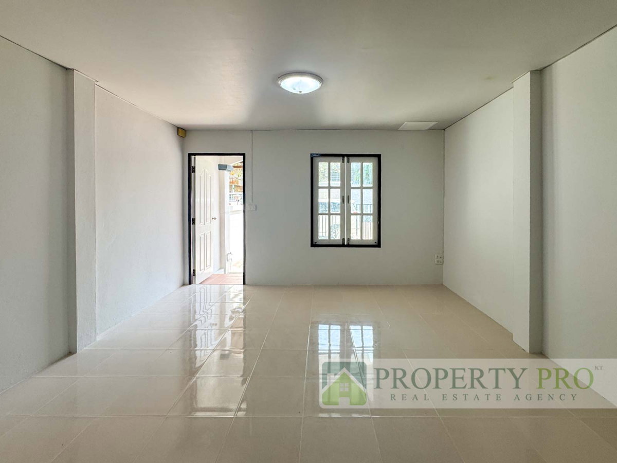 รูป ขาย บ้าน Master Home ลำลูกกา คลอง 7 ทาวน์โฮม 2 ชั้น 2 นอน 2 น้ำ ขนาด 16 ตรว 100 ตรม รีโนเวทใหม่  ใกล้ รังสิต-นครนายก วงแหวนกาญจนาฯ : KT26S-007 - รูปที่ 5/18