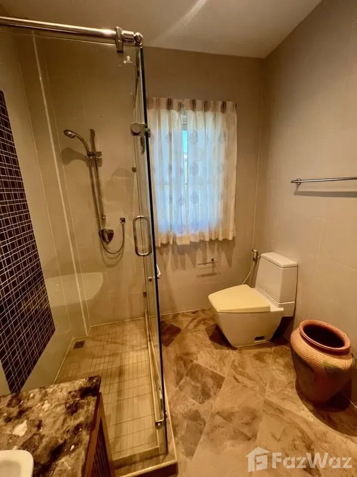 picture 7 bedrooms and 5 bathrooms within its high-quality construct 6204443 - 7/16