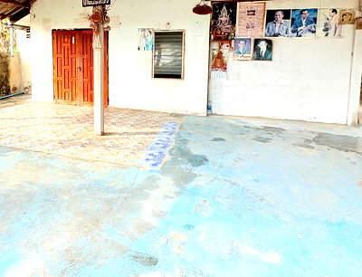 ขายบ้านเดี่ยว : ขายที่ดิน พร้อมบ้านหลังเดี่ยว เริ่ดๆ