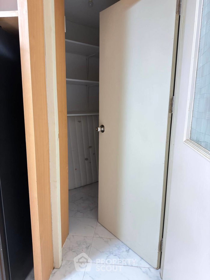 รูป คอนโด 3-ห้องนอน ที่ วิทยุ คอมเพล็กซ์ คอนโดมิเนียม ใกล้ BTS เพลินจิต (ID 2809637) - รูปที่ 3/35