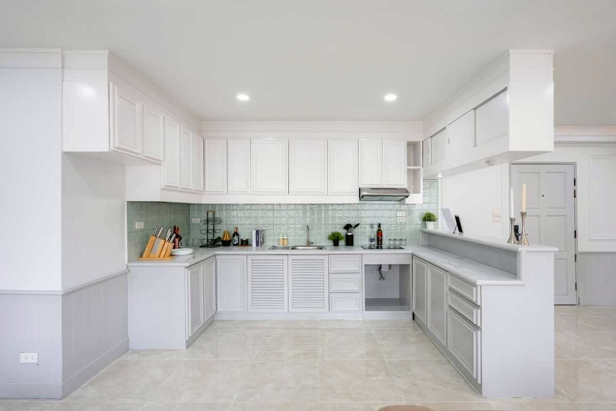 รูป LTHC15104 - Spacious Condo High Floor for Sale Nana | City Lifestyle Best Value | Near BTS Nana | 10.9 MB - รูปที่ 2/4