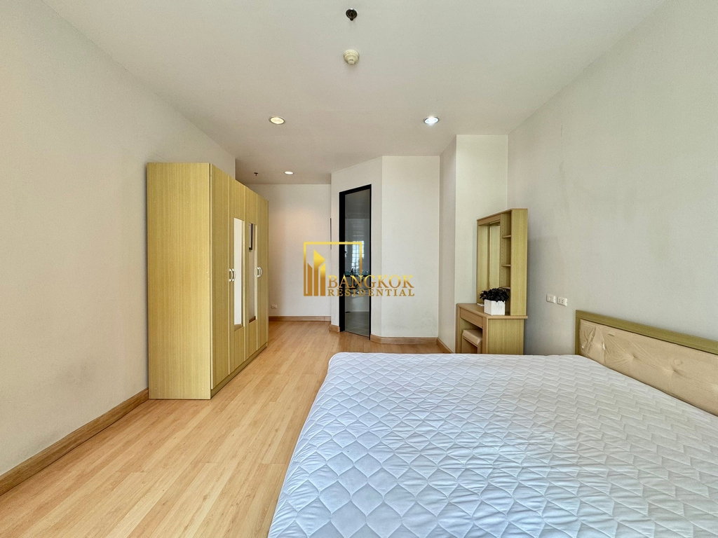 รูป Citi Smart | Charming 3 Bedroom Condo Near BTS Asoke - BR1216CD - รูปที่ 17/42