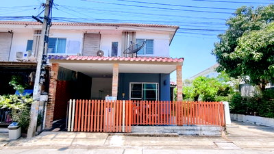 ทาวน์โฮม ถนนสุขสวัสดิ์ : ขายด่วน ทาวน์เฮ้าส์หลังริม หมู่บ้านพฤกษา 82 ประชาอุทิศ-พระราม 2 ( Baan Pruksa 82 Prachauthit - Rama 2 )