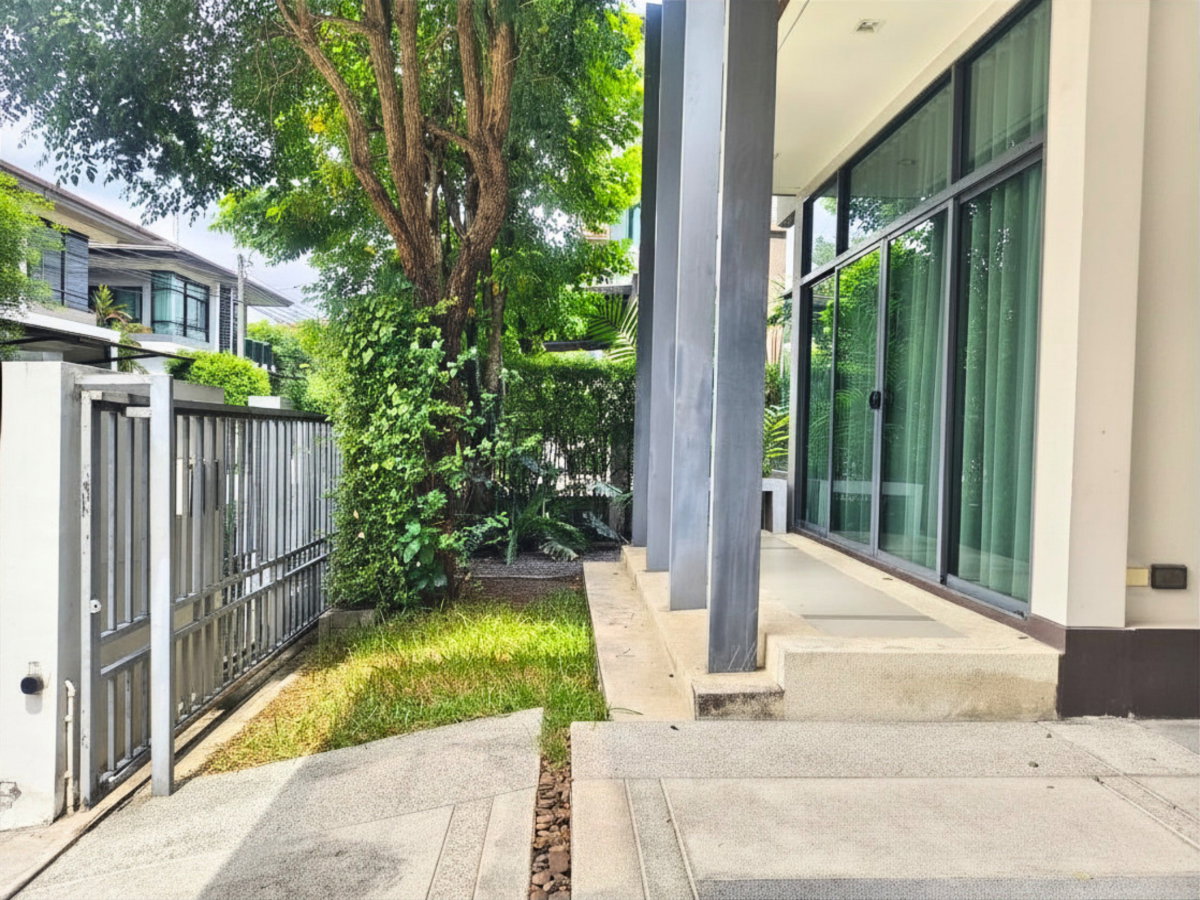 รูป ขาย บ้านเดี่ยวตกแต่งสวย ดูแลอย่างดีไม่เคยปล่อย.เช่า 5 นาทีถึงมอเตอร์เวย์ เศรษฐสิริ อ่อนนุช-ศรีนครินทร์ 50.8 ตร.ว. ทิศใต้ 3ห้องนอน 3ห้องน้ำ  - รูปที่ 2/30