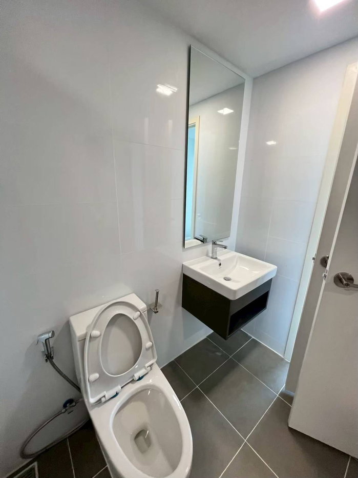 picture 🌤 Open view from the 7th floor, airy and comfortable — no cramped feeling | Atmoz Kanaal - 9/19