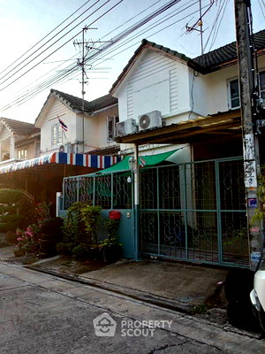 Townhouses for sale Bangkok : 3-BR Townhouse in Samae Dam (ID 2822429)