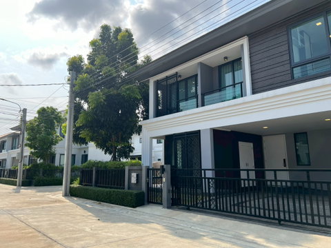 ให้เช่าบ้านเดี่ยว Modern Luxury | แกรนด์ บริทาเนีย บางนา กม.12 ✨