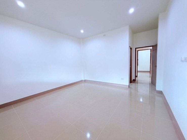 รูป  ขายบ้านเดี่ยว เกือบ 80 ตร.วา บ้านสวย ทำเลดี พร้อมอยู่ ต่อเติมครบ (มีสวนข้างบ้าน) 

 - รูปที่ 9/14
