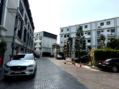 Home office for rent Sukhumvit Road : The Master @ BTS Onnut - Pattanakarn, Bangkok
