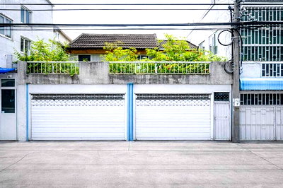 เช่าทาวน์โฮม ถนนสาทรเหนือ : 6นอน 3น้ำ เพียงระยะเดินทางสั้น ๆ BTSสุรศักดิ์472ม.สาทรใต้ 2คูหาติดกัน ทาวน์เฮาส์ 2 ชั้น 2 คูหา เจริญราษฎร์ ยานนาวา