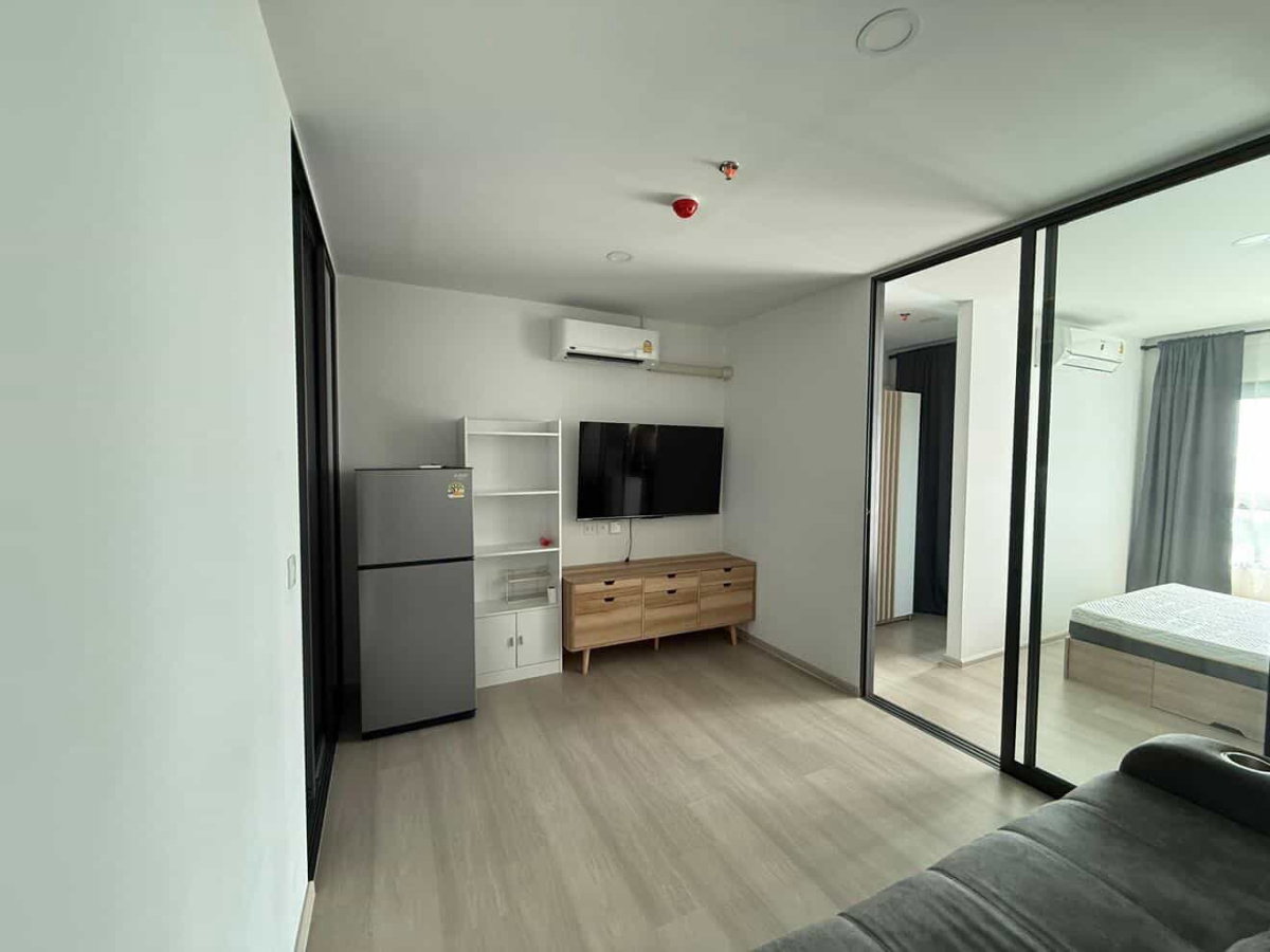 รูป เฟอร์ใหม่ วิวสระ พร้อมอยู่ 📢 Line : @085pucam / 0627941024 🥳 YKP Rental Condo - รูปที่ 1/11