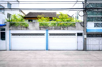 เช่าทาวน์โฮม รพ.สมิติเวช ธนบุรี : 6นอน 3น้ำ เพียงระยะเดินทางสั้น ๆ BTSสุรศักดิ์472ม.สาทรใต้ 2คูหาติดกัน ทาวน์เฮาส์ 2 ชั้น 2 คูหา เจริญราษฎร์ ยานนาวา