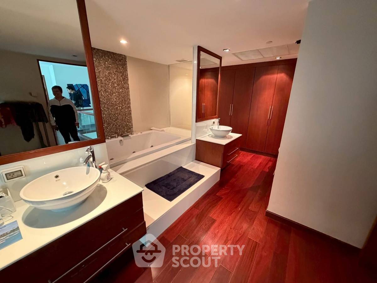 รูป คอนโด 3-ห้องนอน ที่ เลอ รัฟฟิเน่ สุขุมวิท 31 ใกล้ BTS พร้อมพงษ์ (ID 2821289) - รูปที่ 14/19