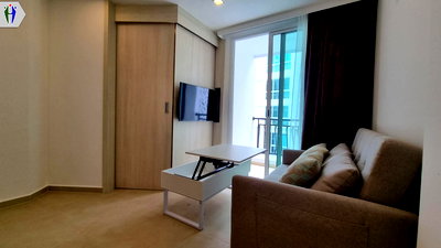 Condos for rent South Pattaya Road : For rent! Ready-to-move-in condo in South Pattaya, 10,000 baht.