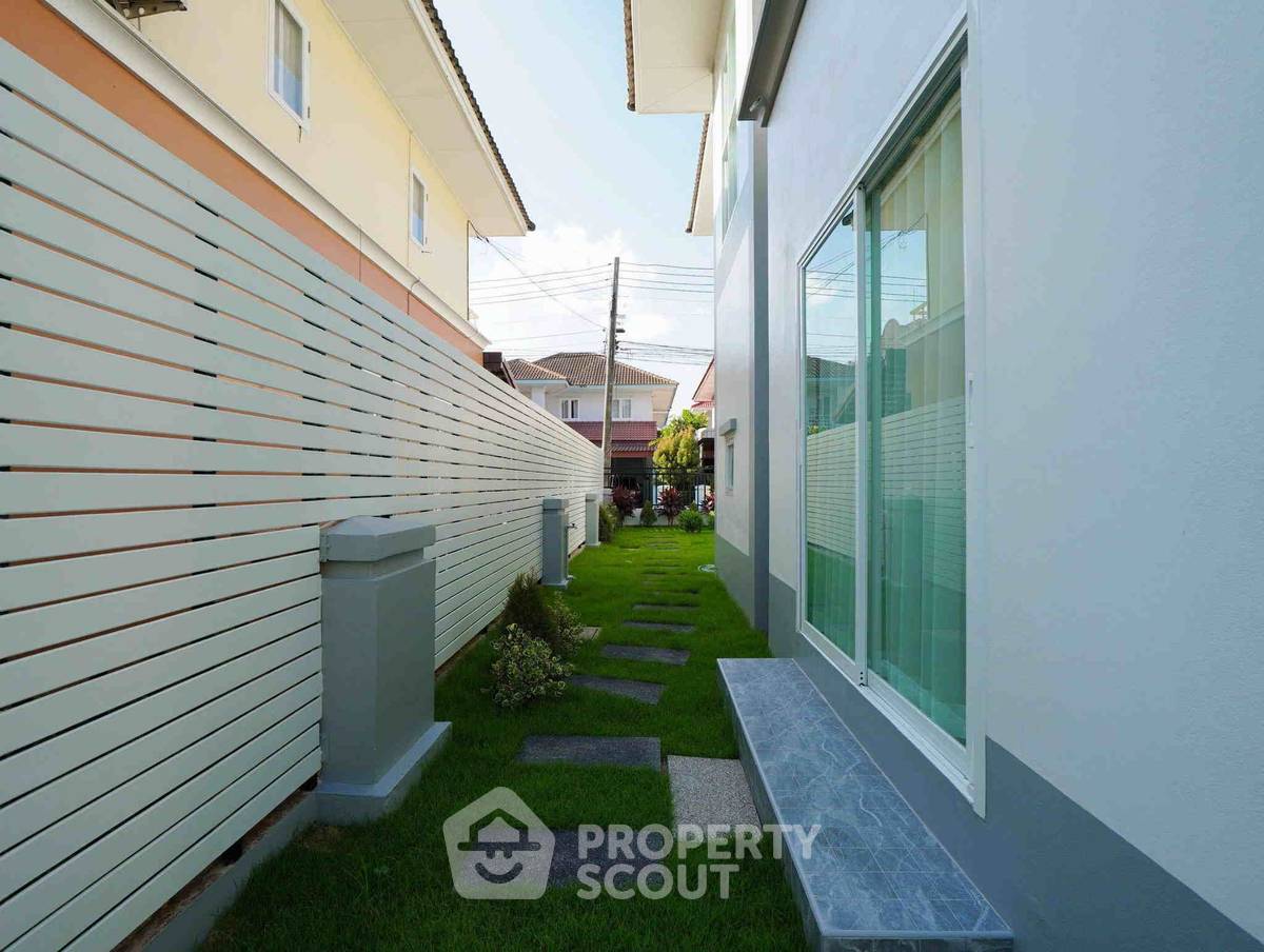 รูป คอนโด 3-ห้องนอน ที่ บ้านสวนลลนา-สวนหลวง ใน ดอกไม้ (ID 2823086) - รูปที่ 21/33