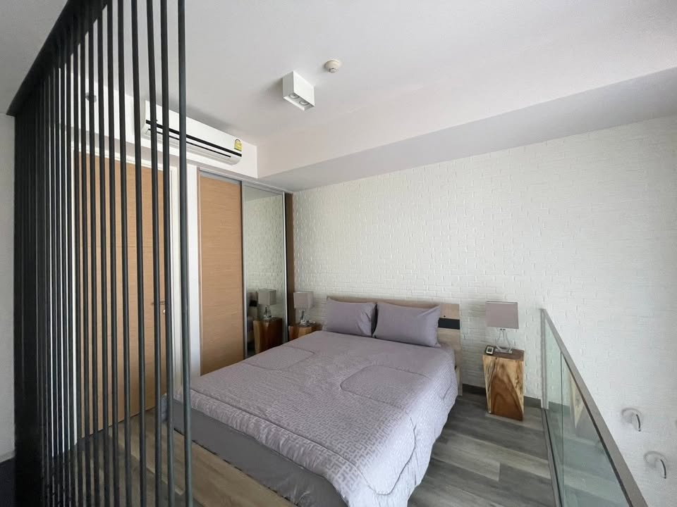 picture Condo for Rent at The Lofts Ekkamai (E6904031) - 7/10