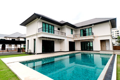 บ้านเดี่ยว นนทบุรี : Nichada ONYX 5 bedrooms, for sale