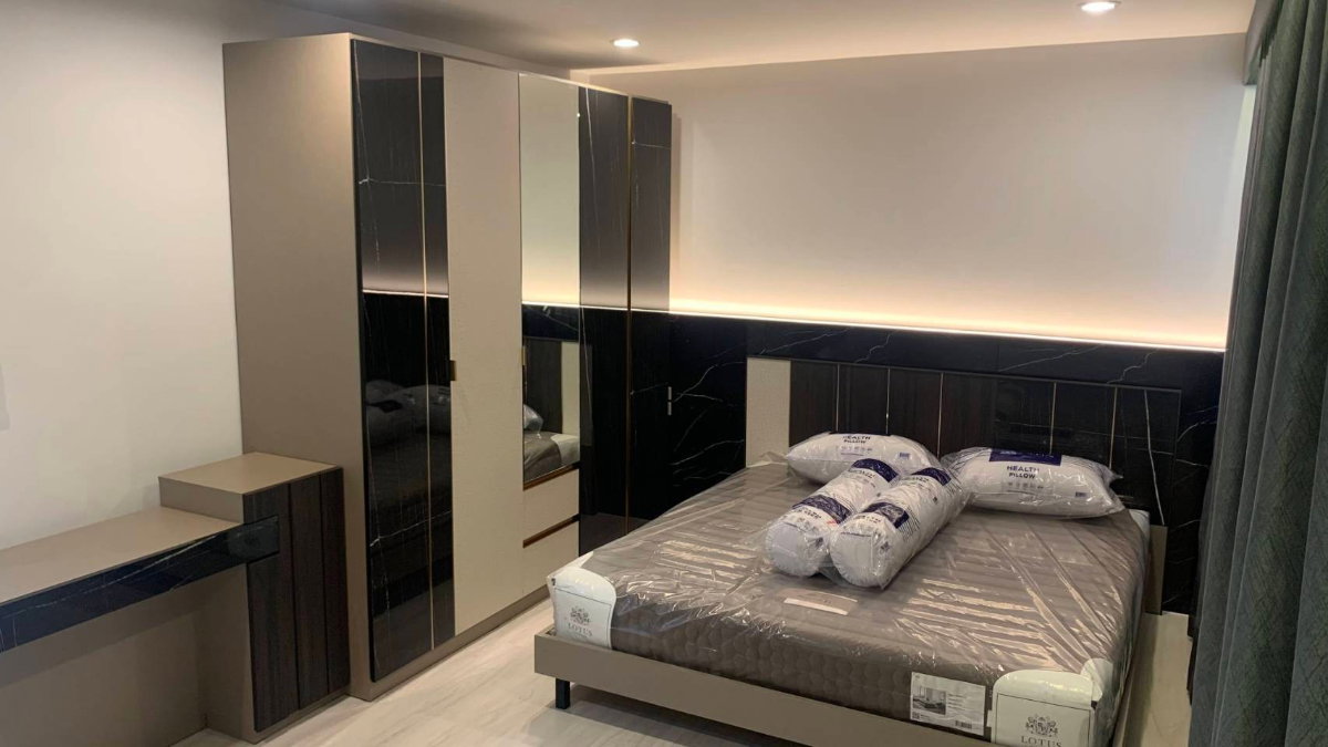 รูป ให้เช่าบ้านเดี่ยว 2 ชั้น 5 ห้องนอน ซอยรัชดา 36 โชคชัย 4 ตกแต่งสไตล์Modern - รูปที่ 11/16