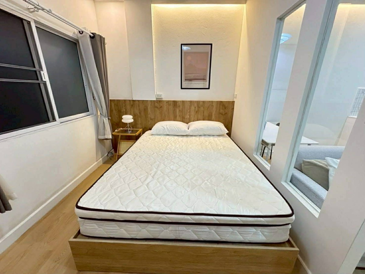 รูป ✨ศรีอนันต์คอนโด (หลังรพ.เทพปัญญา) (ไม่มีระเบียง แต่มีที่ตากผ้า) 🛋️เฟอร์นิเจอร์และเครื่องใช้ไฟฟ้าครบ  🖍️ 7,000฿/เดือน - รูปที่ 3/5