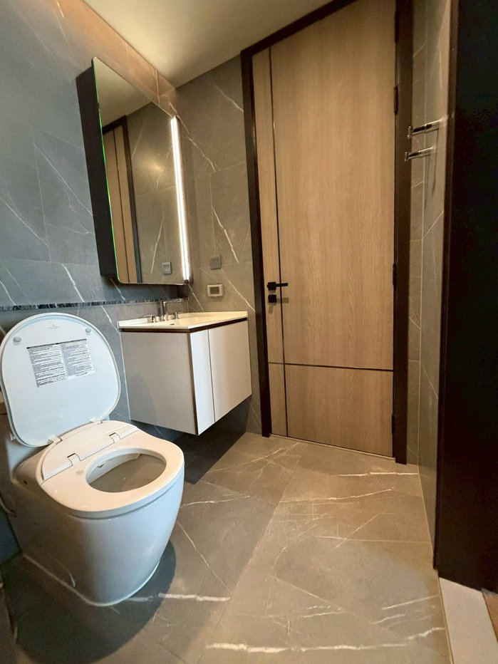 picture 🔥Luxury Condo on Sukhumvit 61! The Reserve | Spacious Unit | Premium Living - 6/8