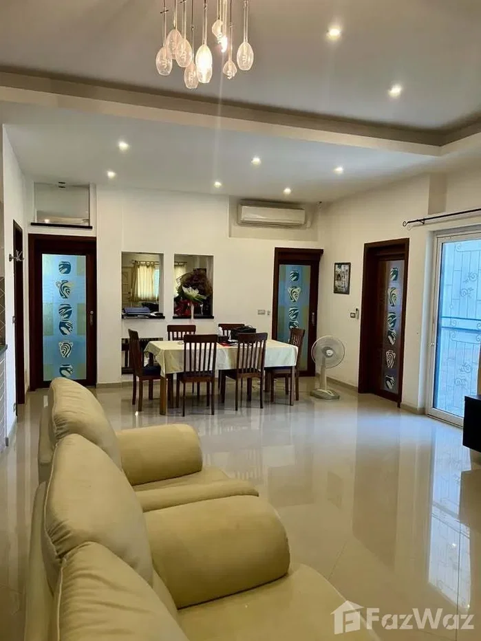 picture 7 bedrooms and 5 bathrooms within its high-quality construct 6204443 - 15/16