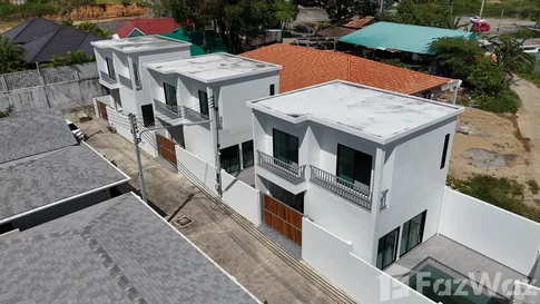 8 Bedroom Villa for sale in Rawai, Phuket  1892096