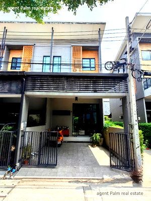 ทาวน์โฮม วิทยาลัยนานาชาติราฟเฟิลส์ : 🏡✨ ขายด่วน❗ ทาวน์โฮม 3 ชั้น "หลังมุม บ้านตัวอย่าง" สวยที่สุดในโครงการ ม.อีโคสเปซ (บางนา-วงแหวน) ใกล้สนามบินสุวรรณภูมิ เดินทางสะดวกสุดๆ ✈️