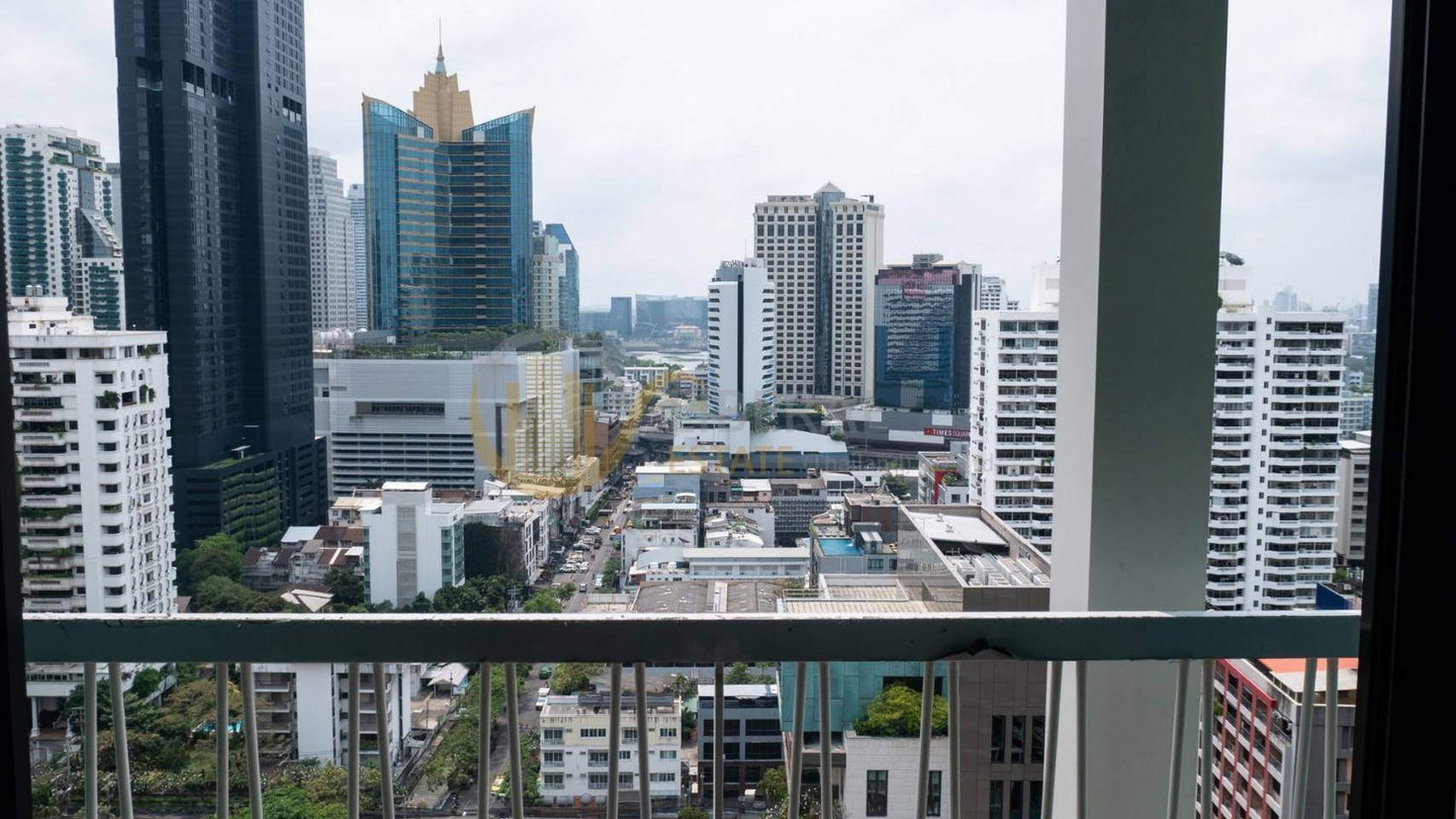 รูป LTH553 – Modern Condo Prime Location for Rent Asoke | City Lifestyle Best Value | Near BTS Asoke | 60,000 THB | คอนโดให้เช่า อโศก ทำเลดี ไลฟ์สไตล์เมือง คุ้มค่า ใกล้ BTS อโศก - รูปที่ 1/11